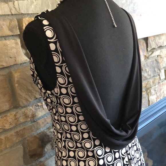 AB Studio Dresses & Skirts - Stunning black & white sleeveless dress with deep back sash & stylish design💐 M